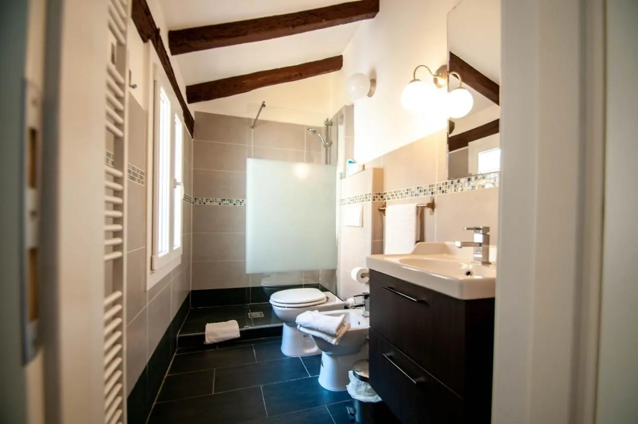 Porta Antica Apartment ボローニャ 0*,  イタリア